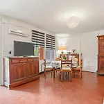 Climatise Au Lavandou Apartment