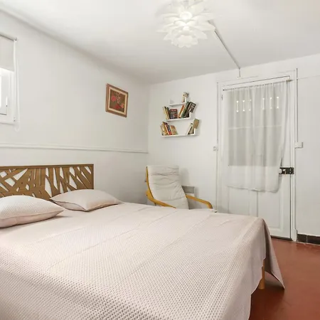 Climatise Au Lavandou Apartman